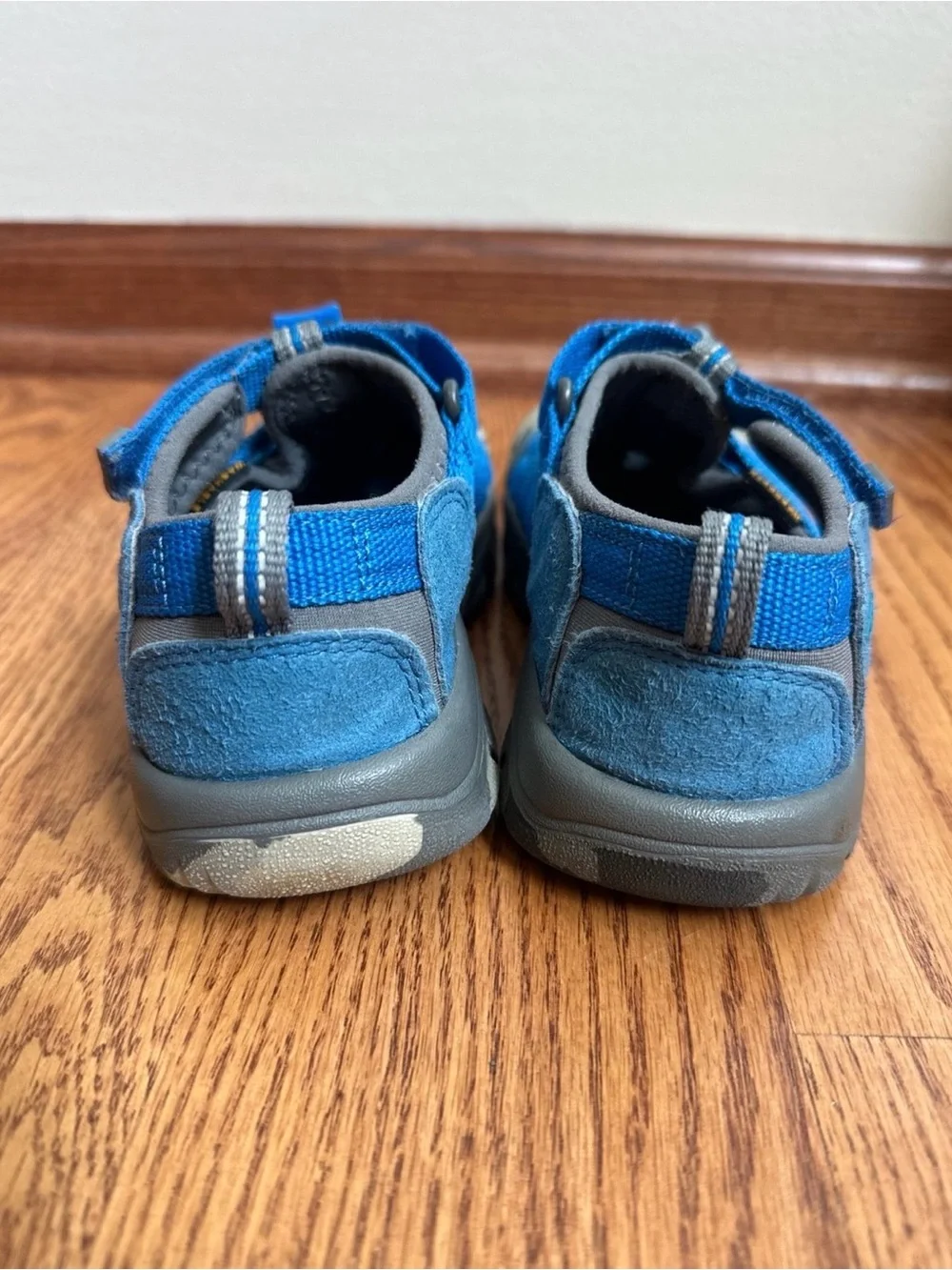 KEEN Newport Sandals Boys Size 13 Blue/Camo Closed Toe